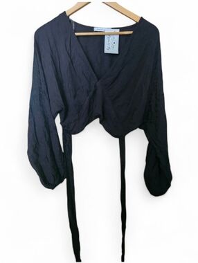 NWT FRENCH QUARTER Black Cropped Wrap Long Sleeve Top - Medium